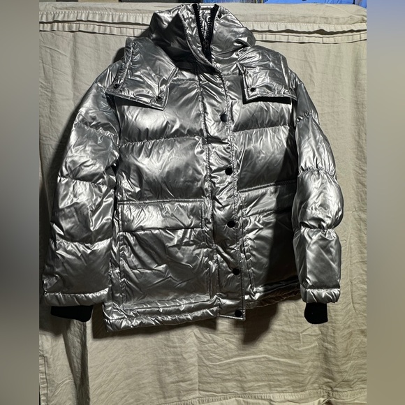 Silver puffer jacket Lattelier size Medium - Picture 1 of 4